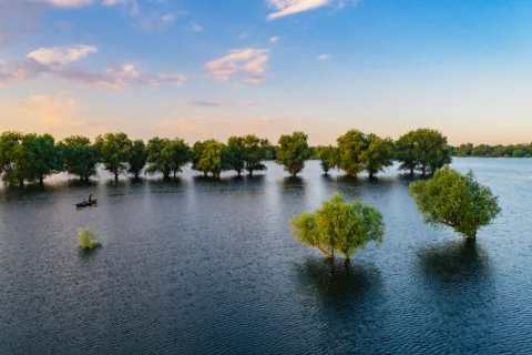 Photo of Lake Beleu